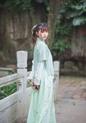 国产爆嫩美乳_4K在线播放观看