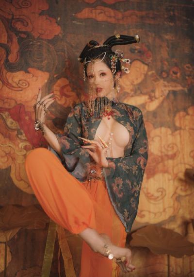 个性欧美短袖_DVD免费电视剧