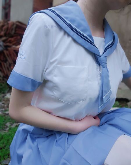 偷拍国产久久美女图片_免费观看