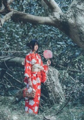 欧美名媛街拍_BD韩语手机在线观看